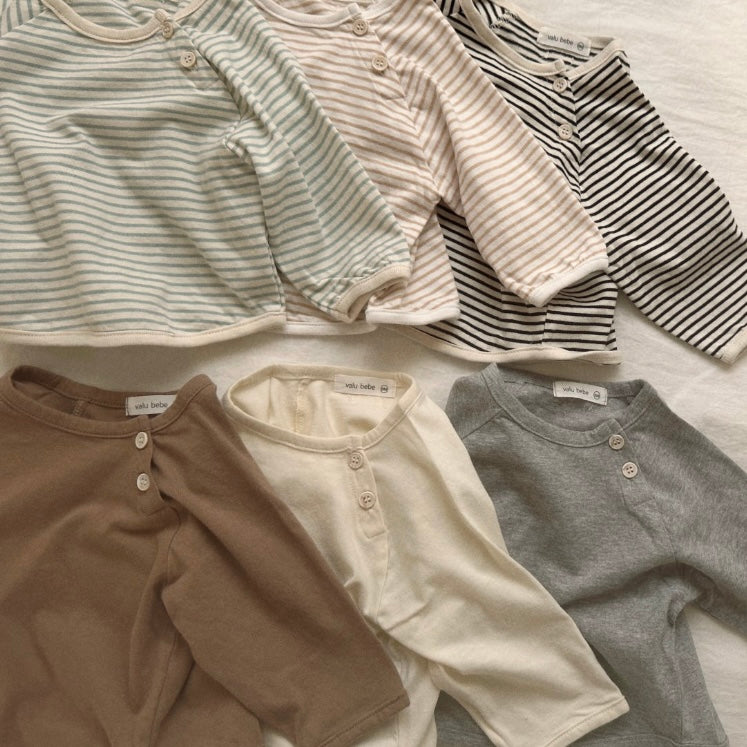 basic button tee