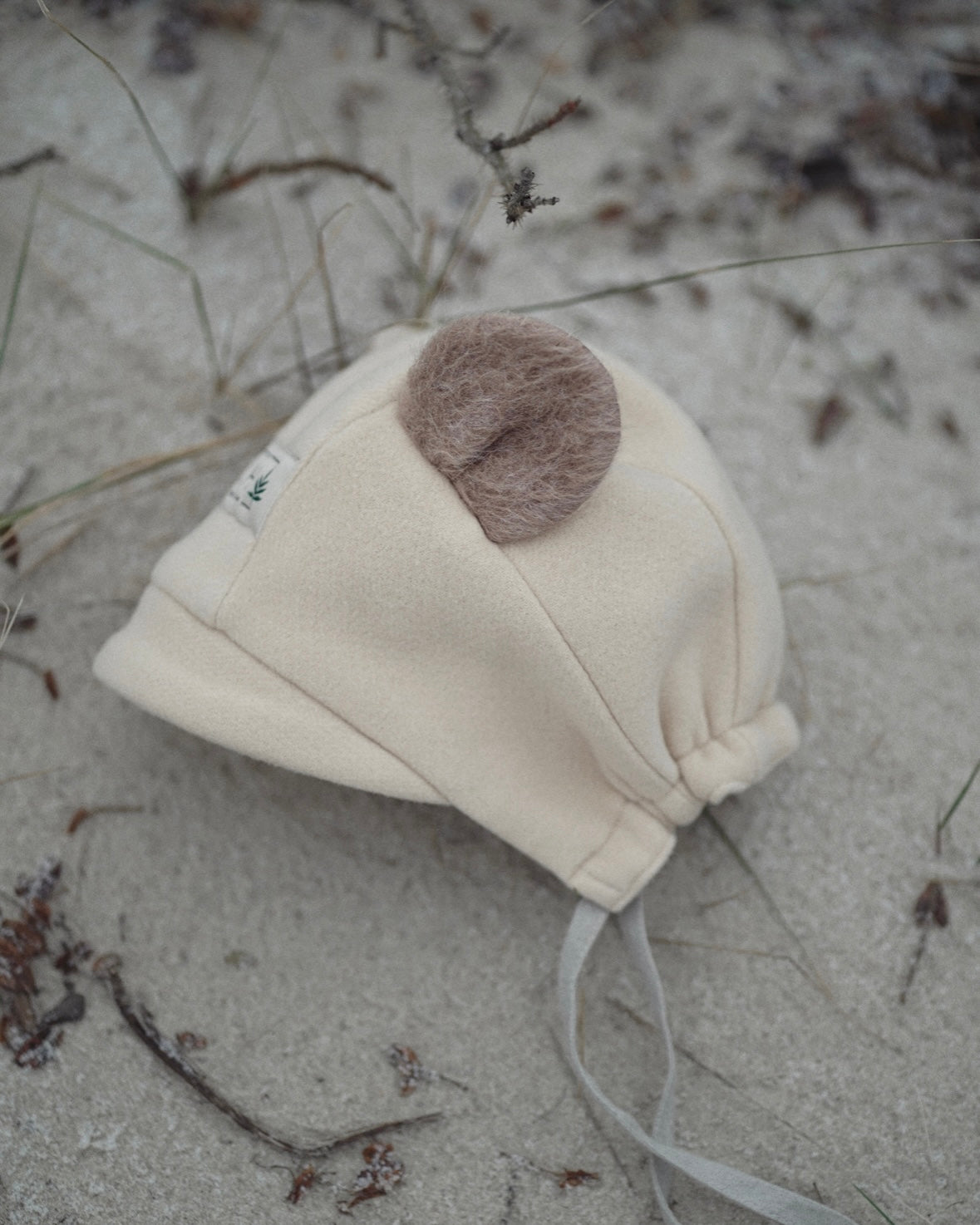 WOOL BEAR BRIM BONNET - CREAM (ALPACA EAR)