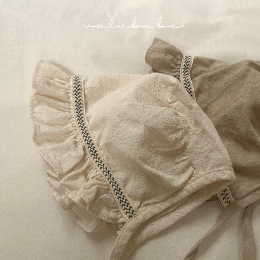 heim frill bonnet