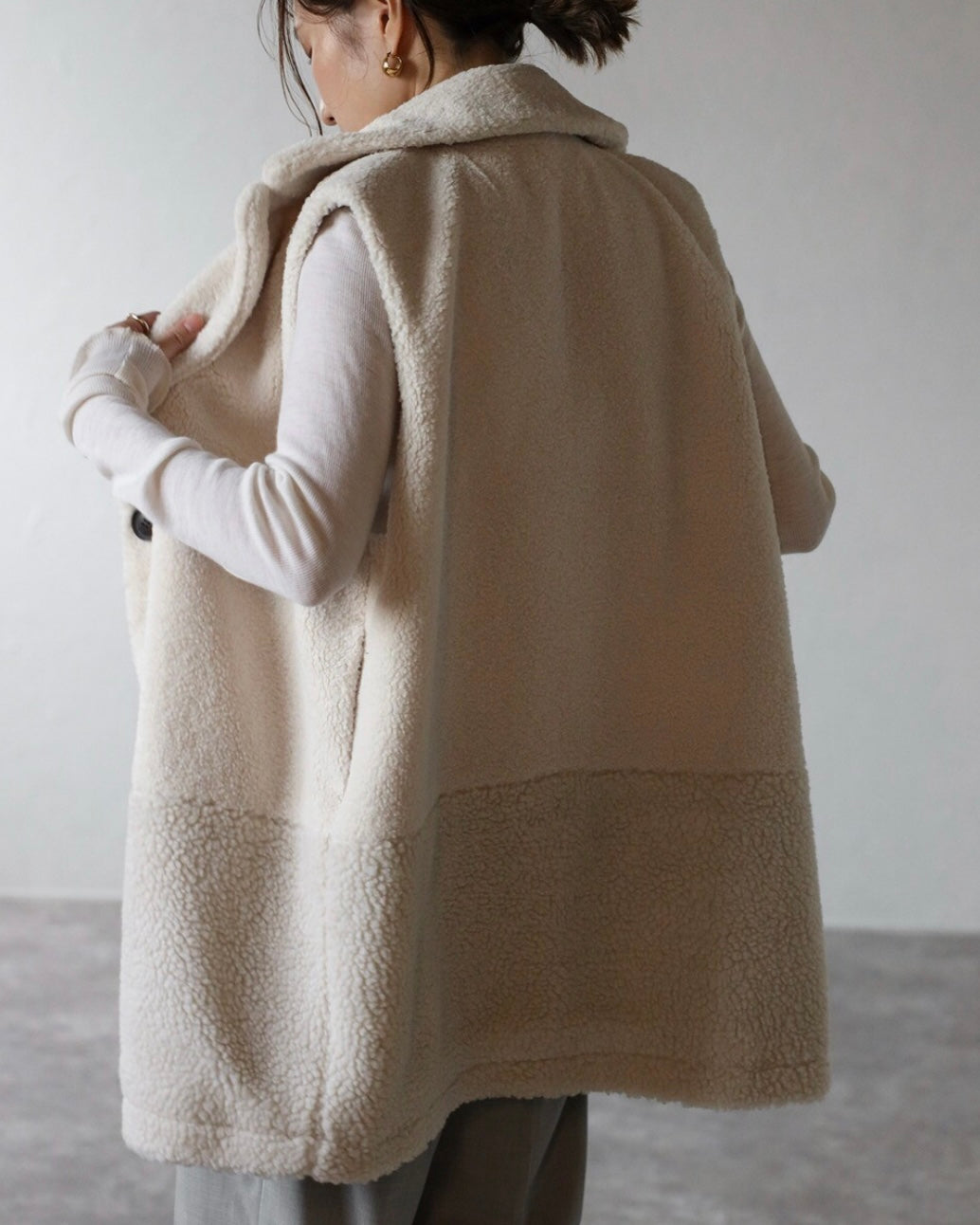 Single Brest Boa Vest - Ecru