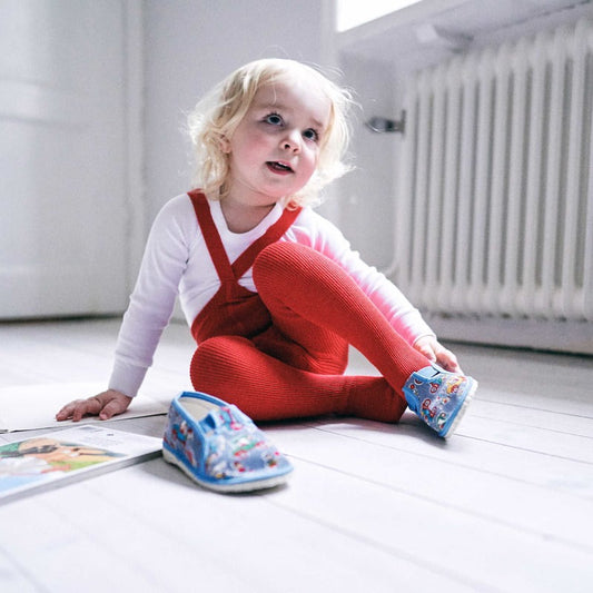 Retro Ribbed Footed Tights - Love Red