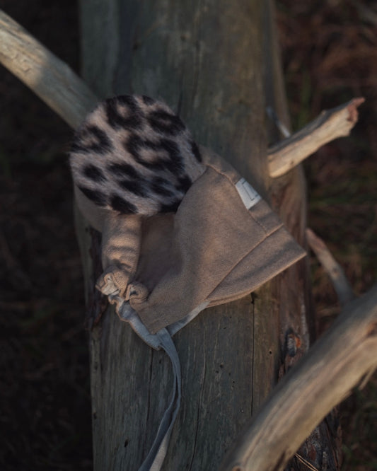 WOOL MOUSE BRIM BONNET - SESAME (LEOPARD EAR)