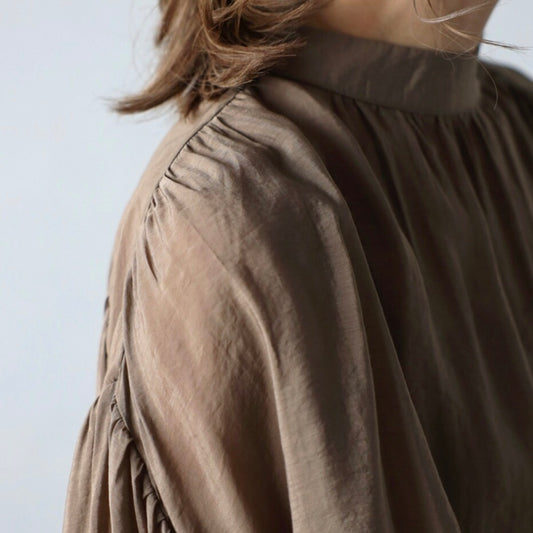 volume gather sheer blouse / moca