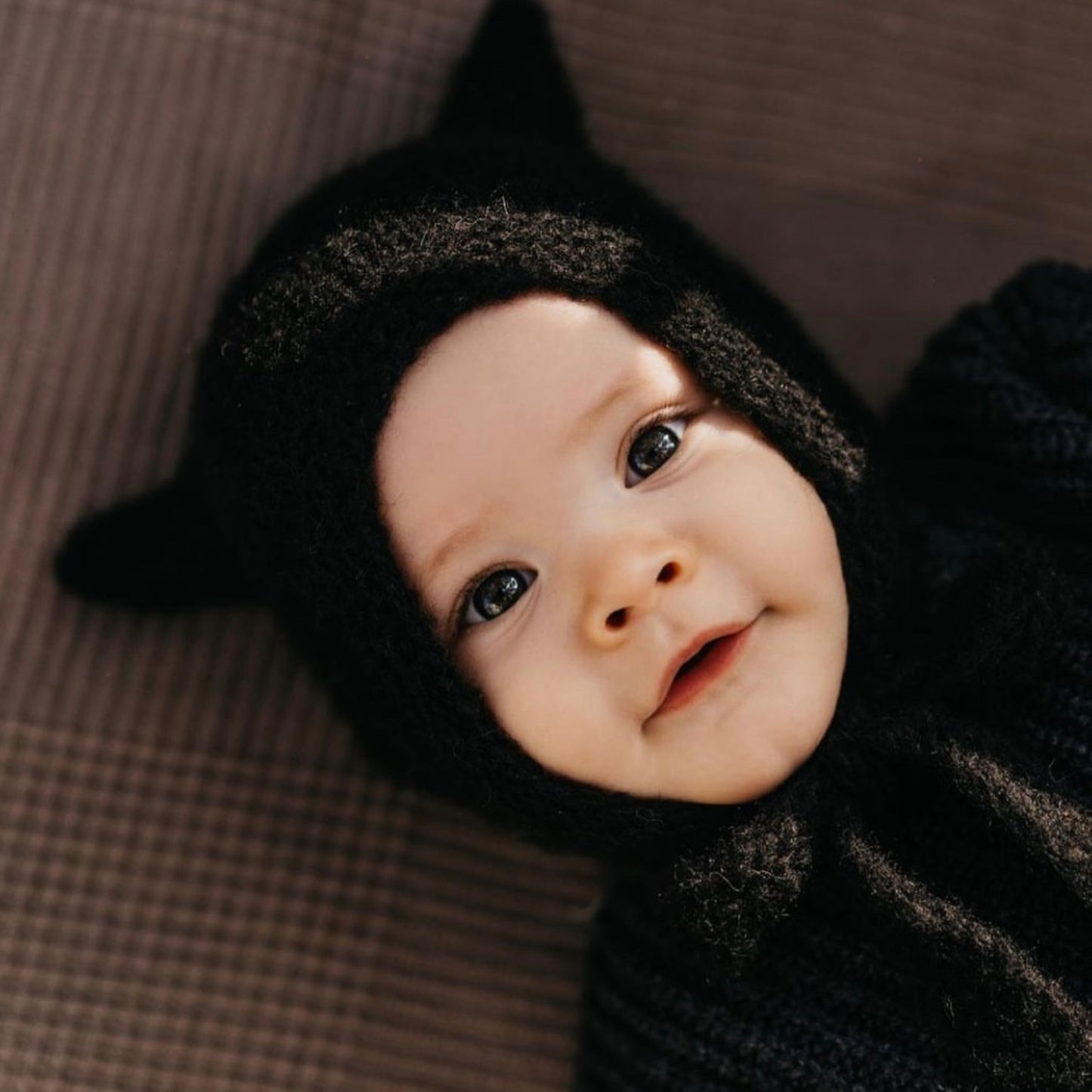 kitty hat / black