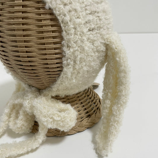 lamb hat / ivory