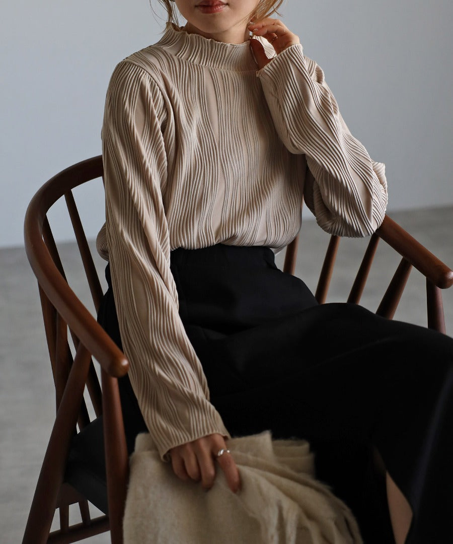 wave pleats mellow tops / beige
