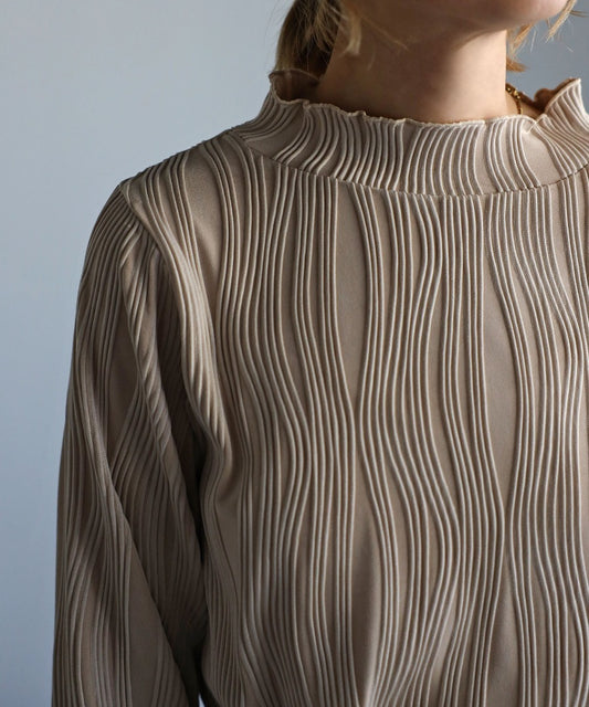 wave pleats mellow tops / beige