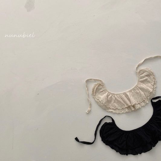 frill collar / cream