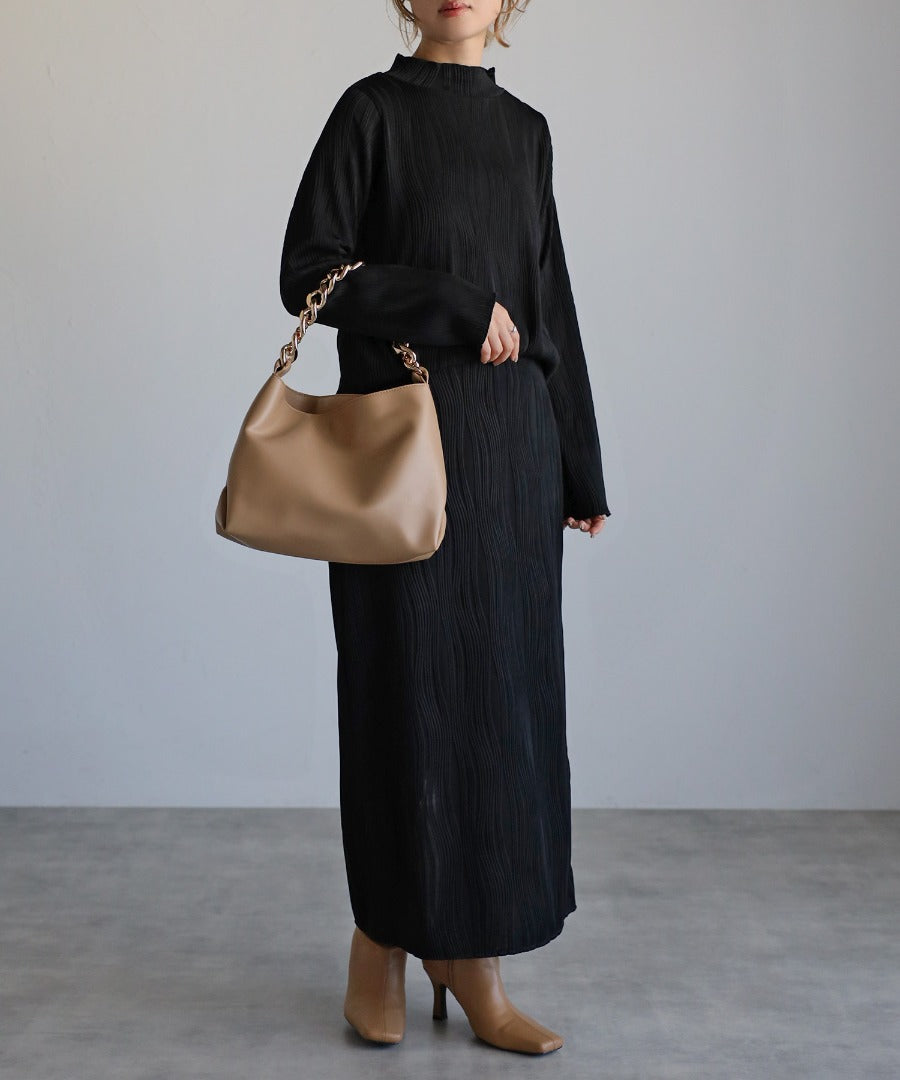 wave pleats mellow tops / black