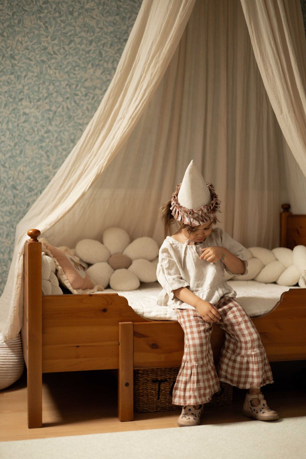 【オーダー会】'GIGGLE' FESTIVE CONE HAT [SHOMKA] 【2026年5月下旬以降順次発送】