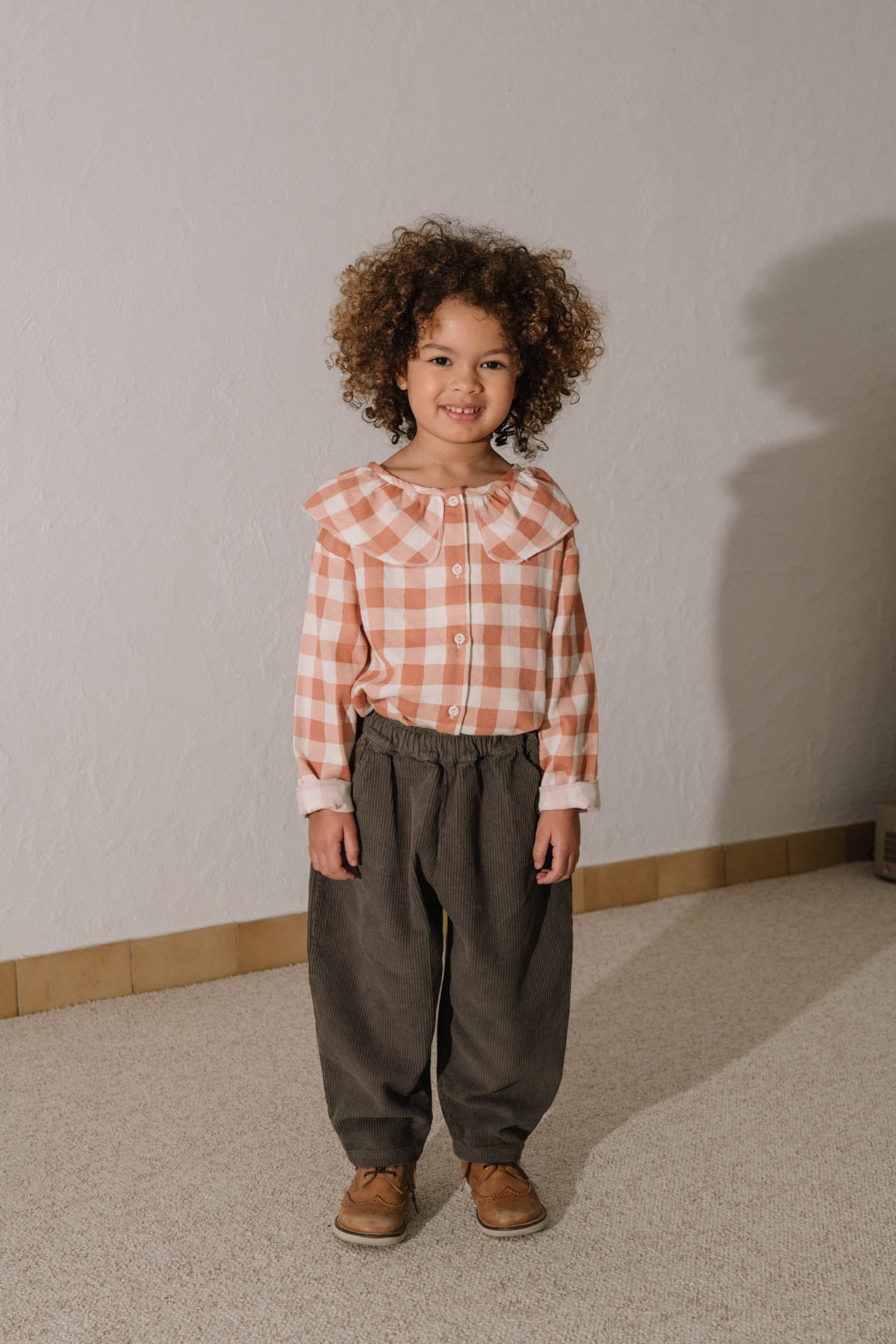 【予約販売】 CARROT PANTS - DARK TAUPE [STUDIO BOHEME] (25AW) 【2025年9月中旬以降入荷予定】