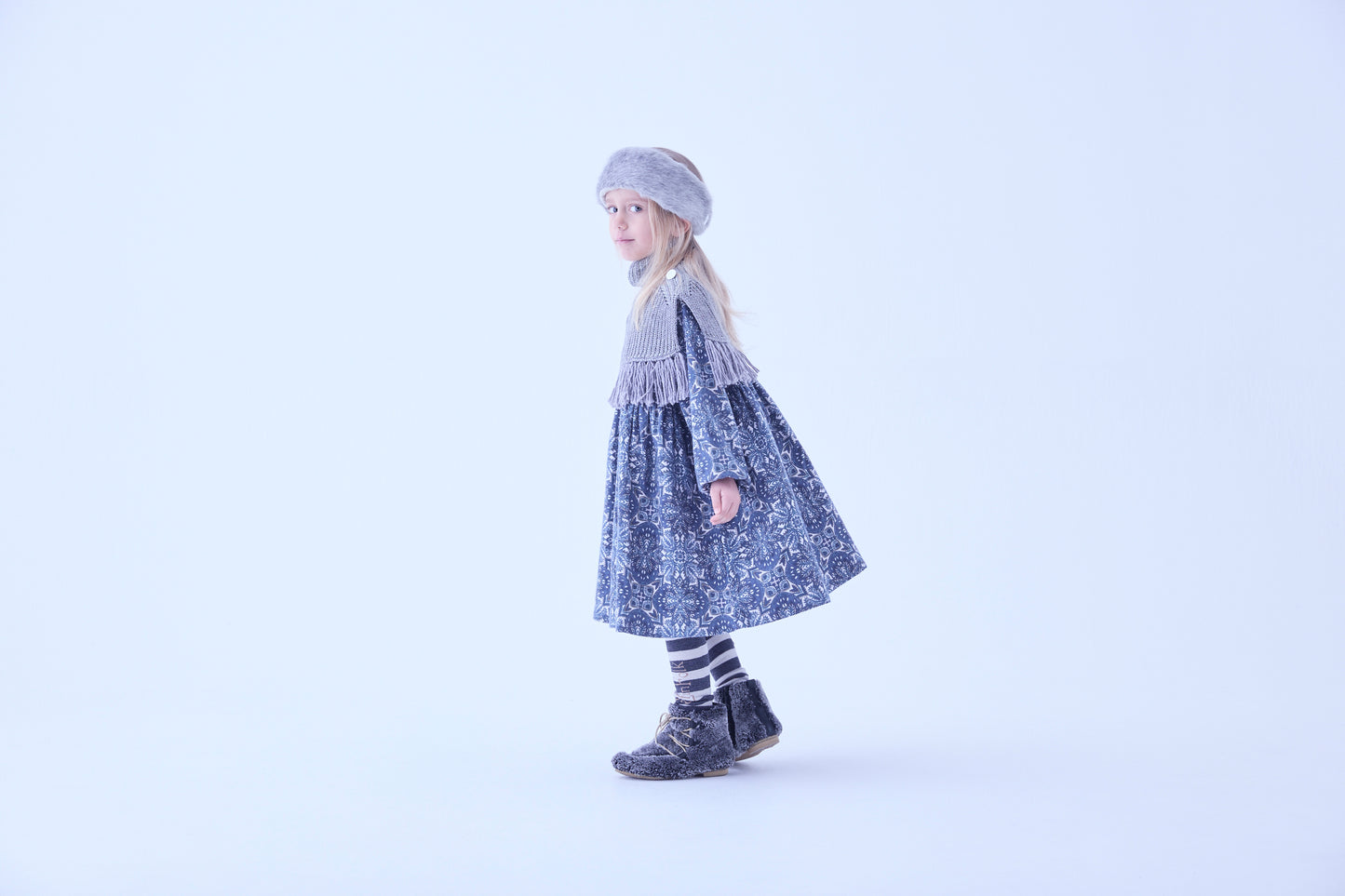 Rib Knit Knights Cape Ⅱ - Gray [eLfinFolk / エルフィンフォルク] (25AW•Drop2)【2025年9月中旬以降発送予定】