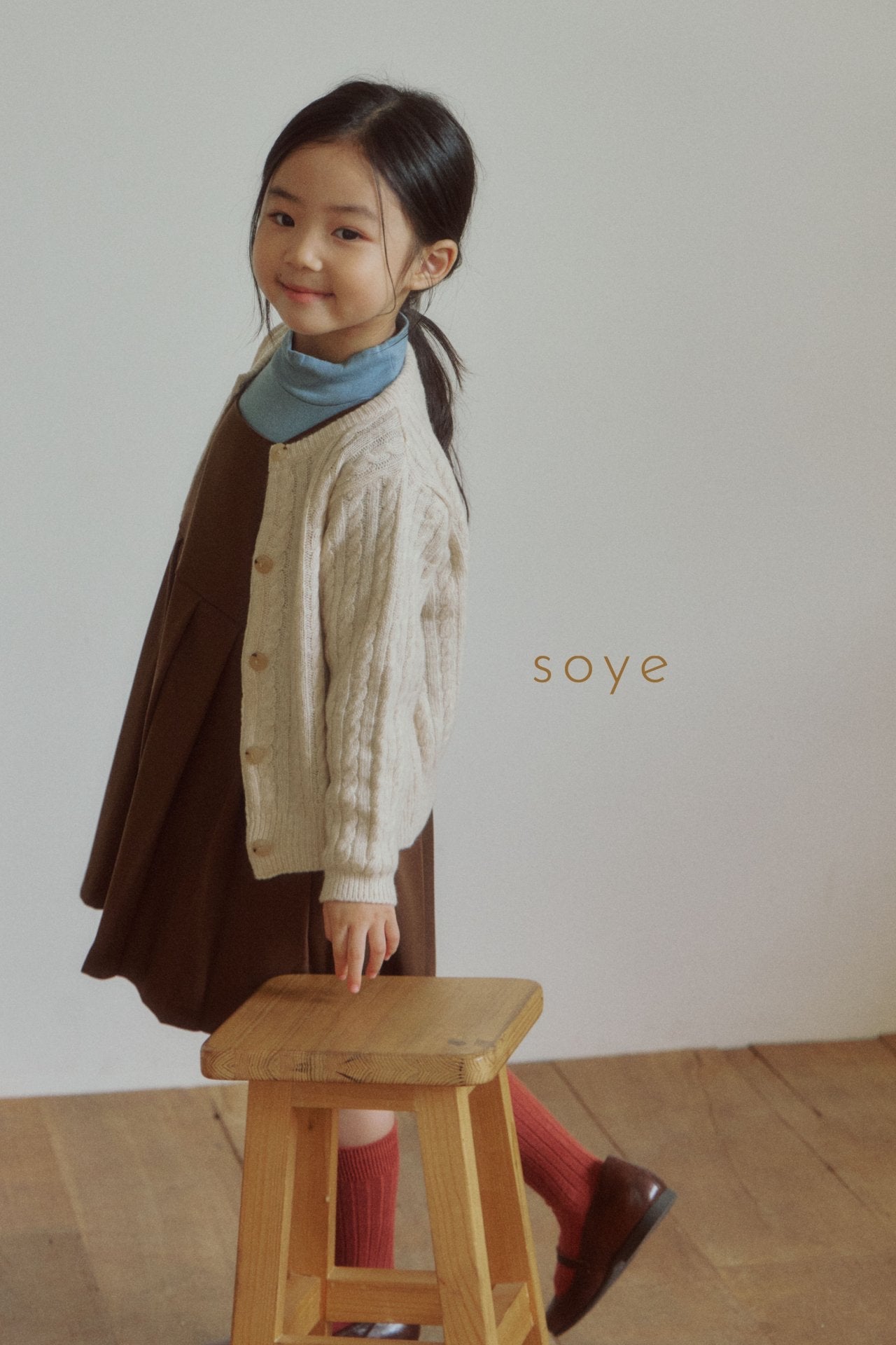 [soye] cashmere cable cardigan / beige