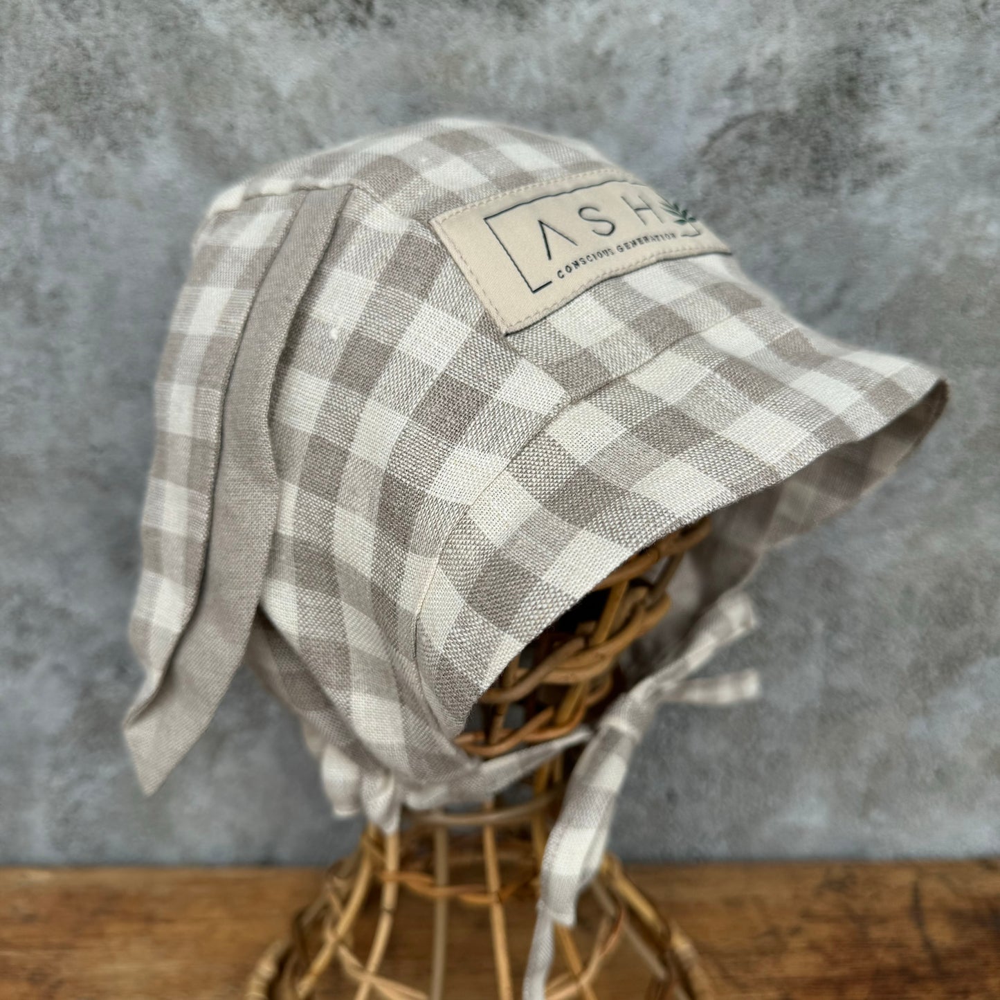 [ASH generation] rabbit bonnet (straight) / white gingham