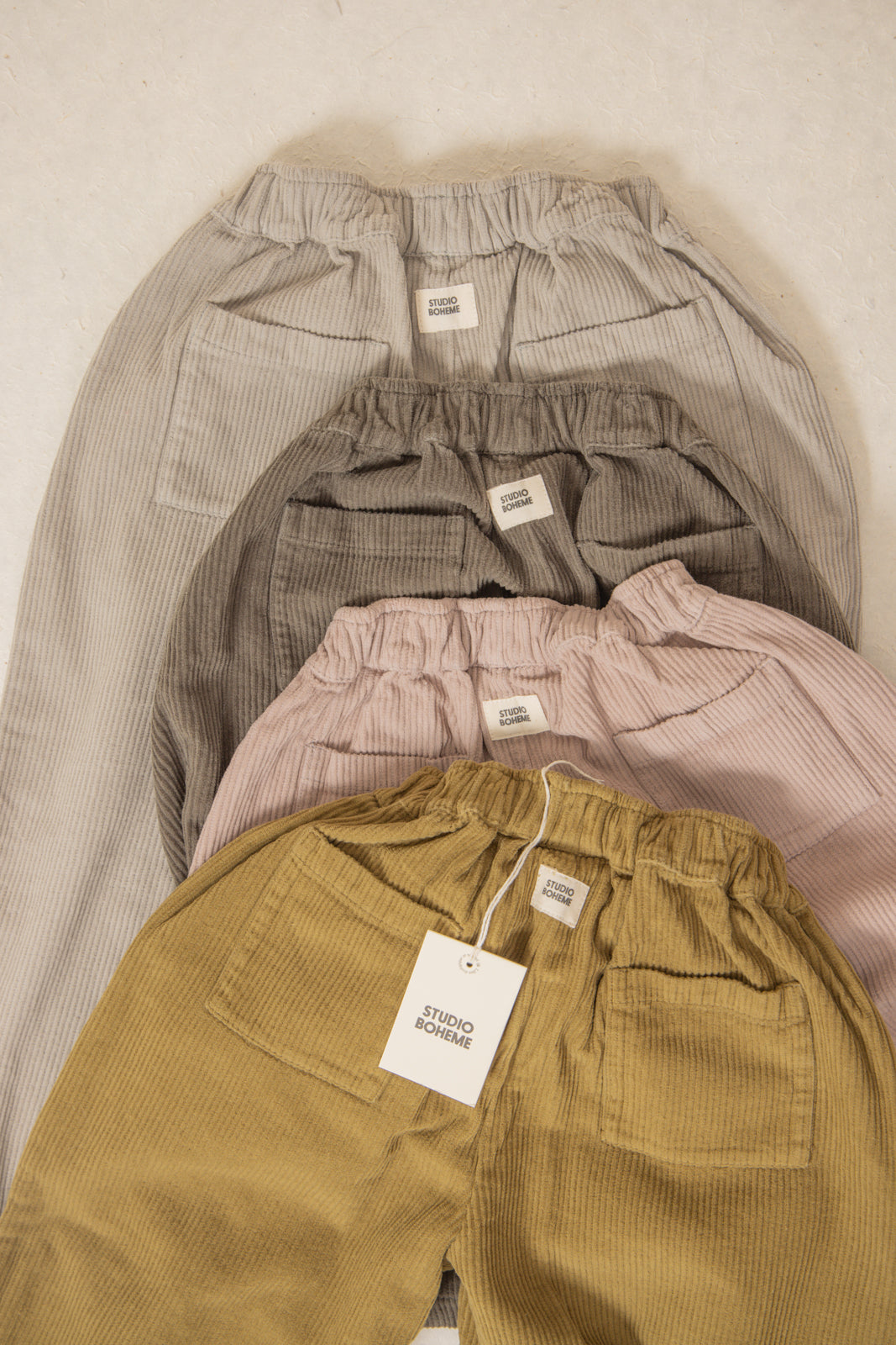 CARROT PANTS - GREEN NUTRIA [STUDIO BOHEME] (25AW)