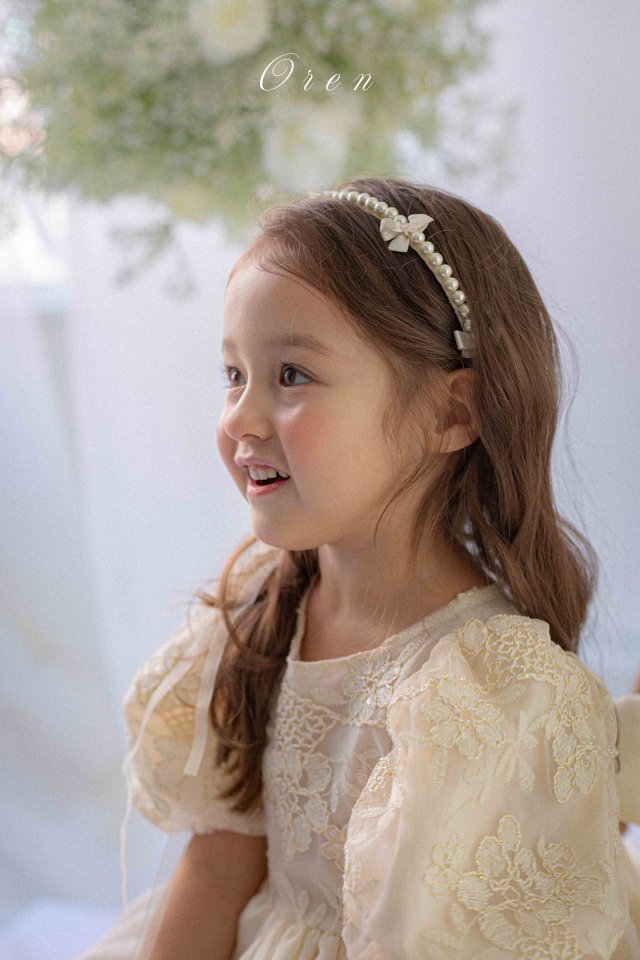 【予約商品】Eta pearl headband [Oren] (26SS)【2026年3月中旬以降順次発送】