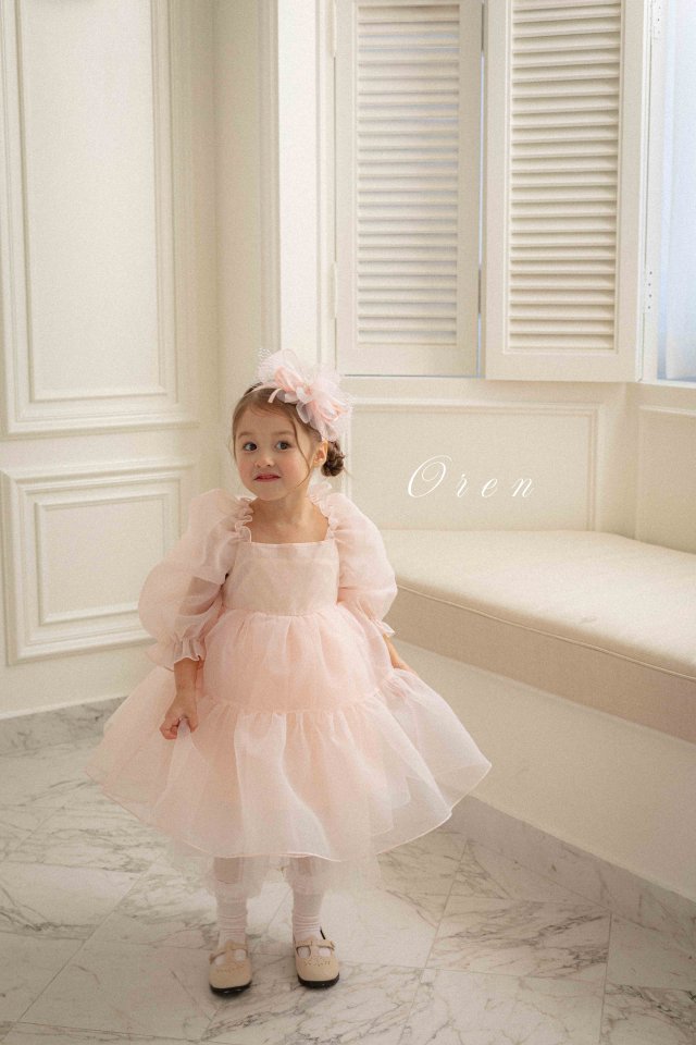 【予約商品】Celine organza dress [Oren] (26SS)【2026年3月中旬以降順次発送】