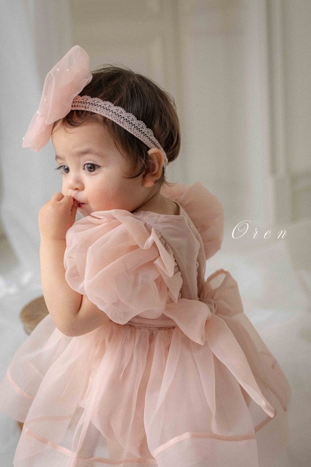 【予約商品】bebe-Serena pintuck organza suit [Oren] (26SS)【2026年3月中旬以降順次発送】