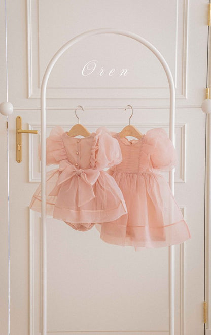 【予約商品】Serena pintuck organza dress [Oren] (26SS)【2026年3月中旬以降順次発送】