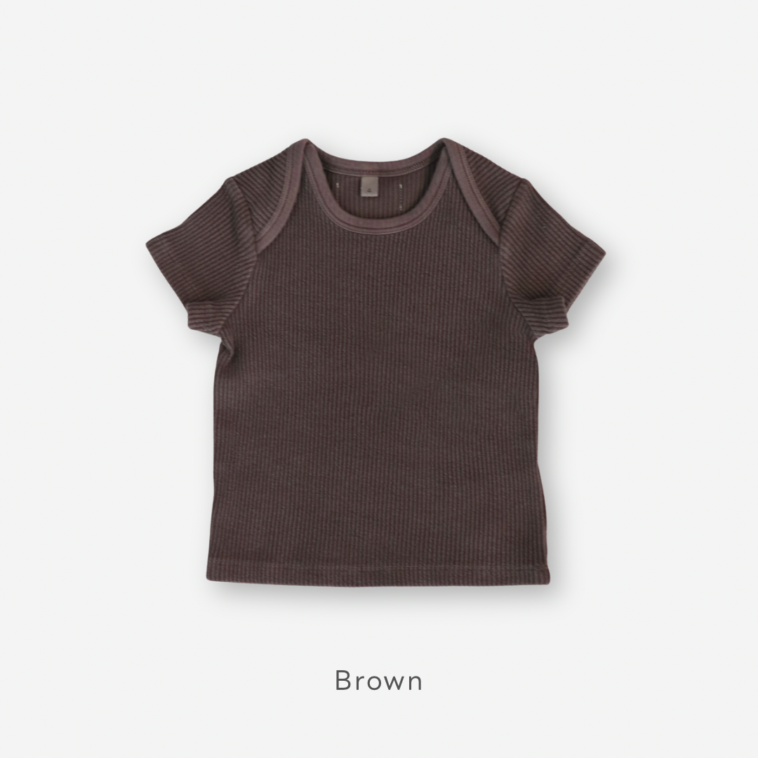 【26年11月オーダー会】 Ribbed Shorts Sleeve [EARTH THE ARCHIVE] (全2色) 【2026年3月上旬以降お届け予定】
