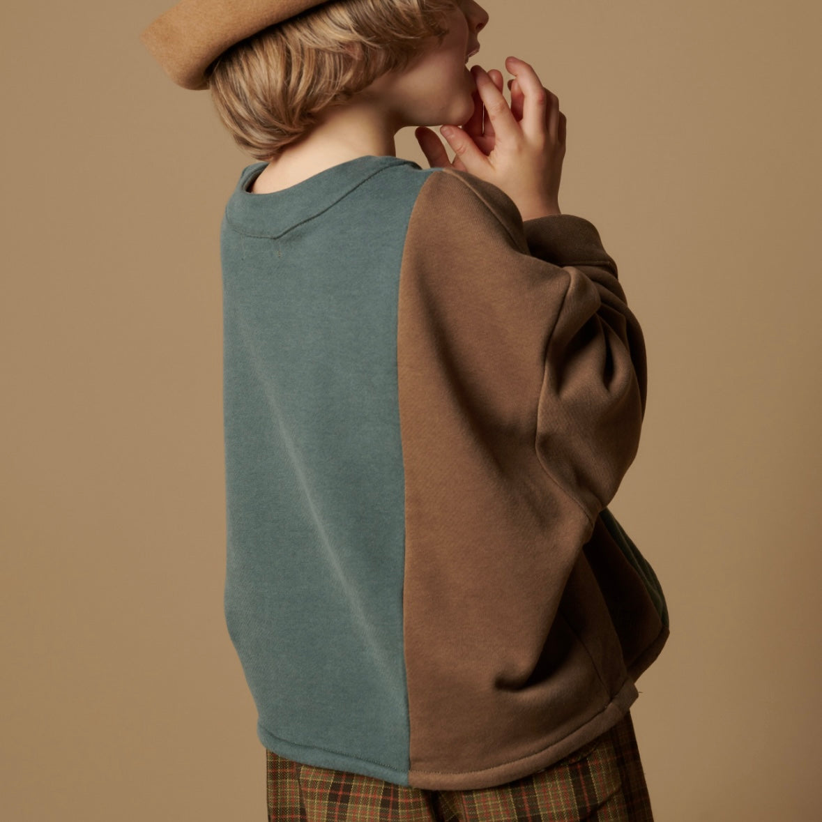 Adam Top - Tan / Bottle Green [HELLO LUPO] (25AW)