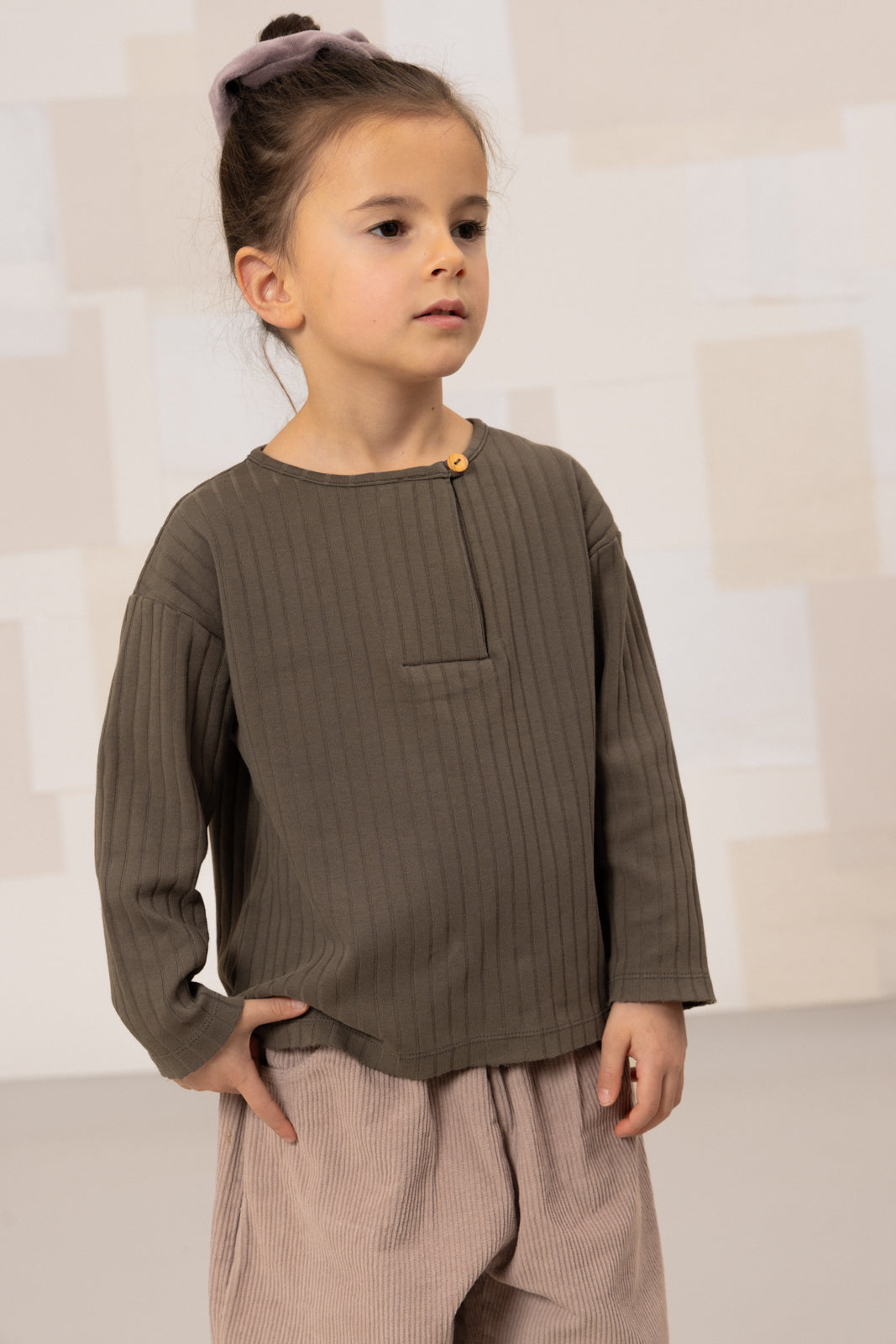 【予約販売】 ORSO T-SHIRT - DARK TAUPE [STUDIO BOHEME] (25AW) 【2025年9月中旬以降入荷予定】