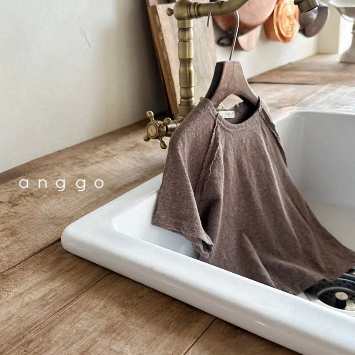[anggo] coconuts tee