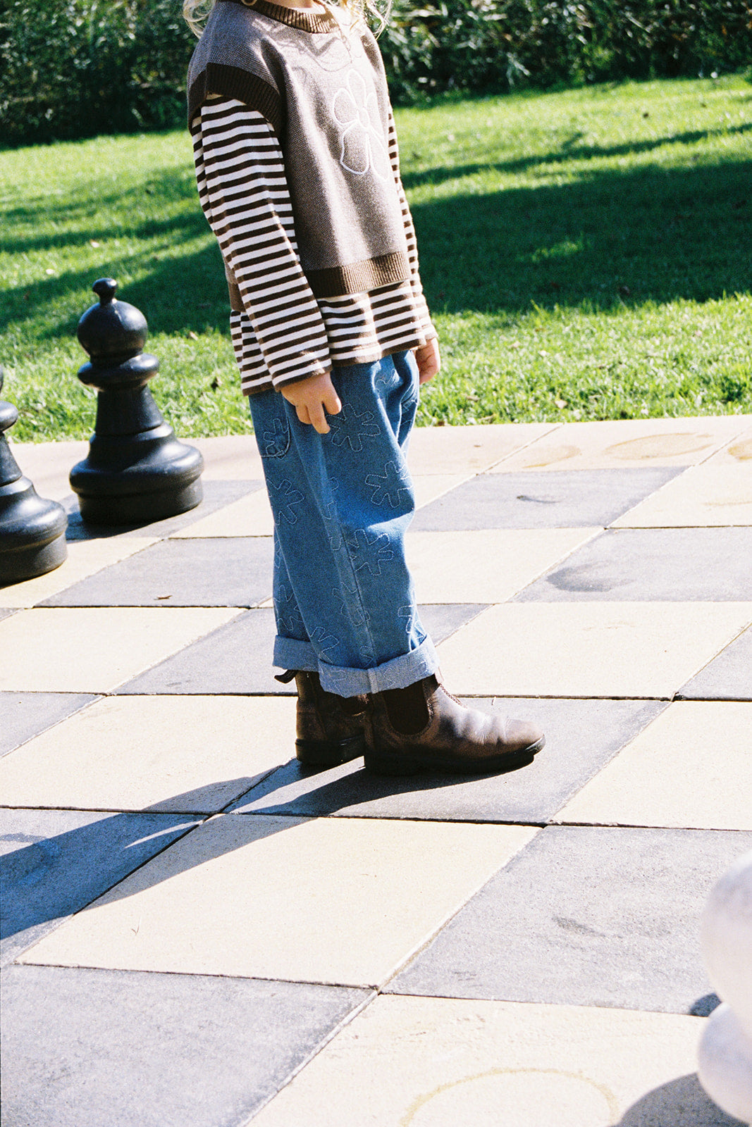 Organic Fields Embroidery Knit Vest - Espresso [GROWN] (26AW)drop3