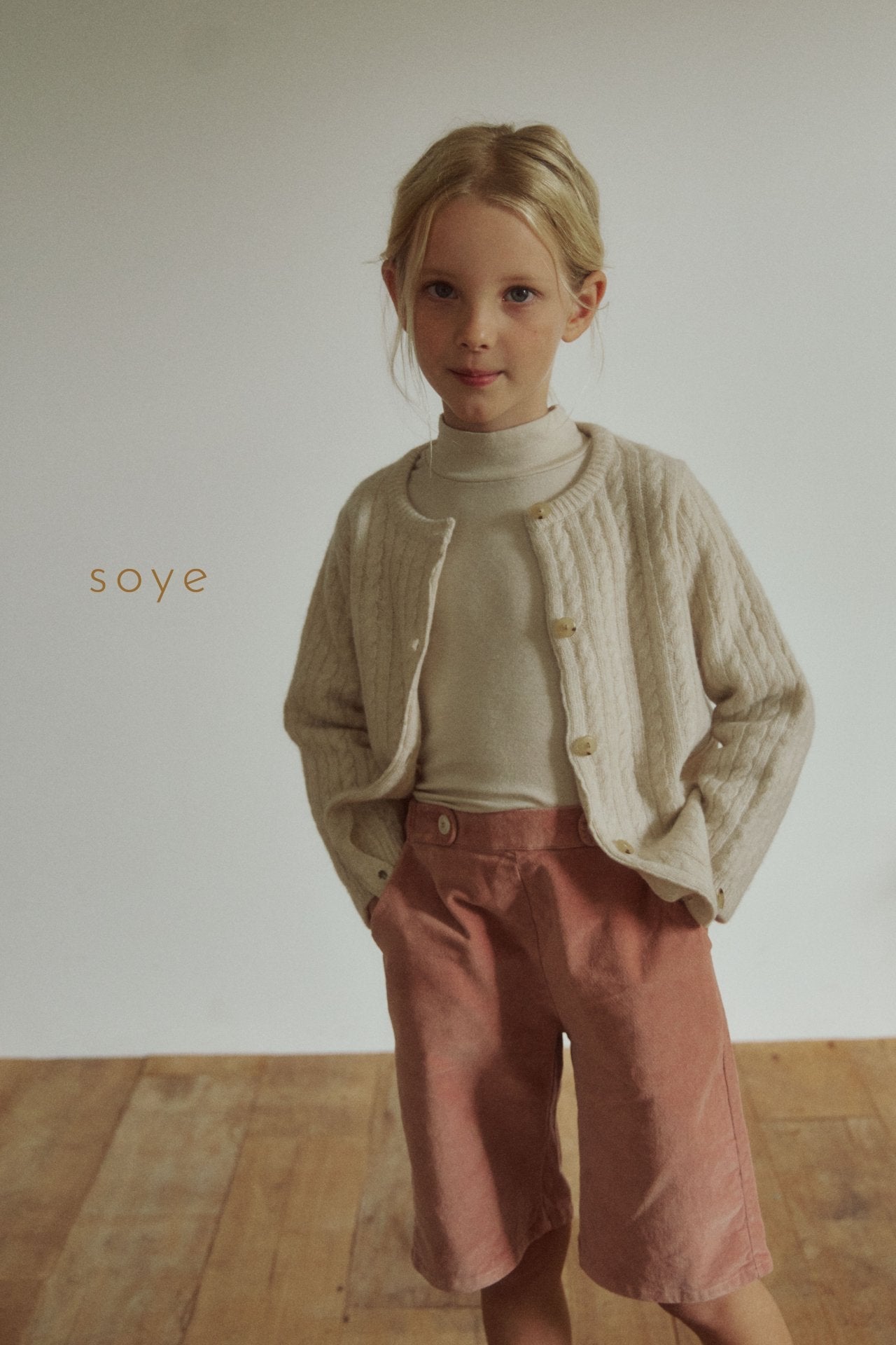 [soye] cashmere cable cardigan / beige