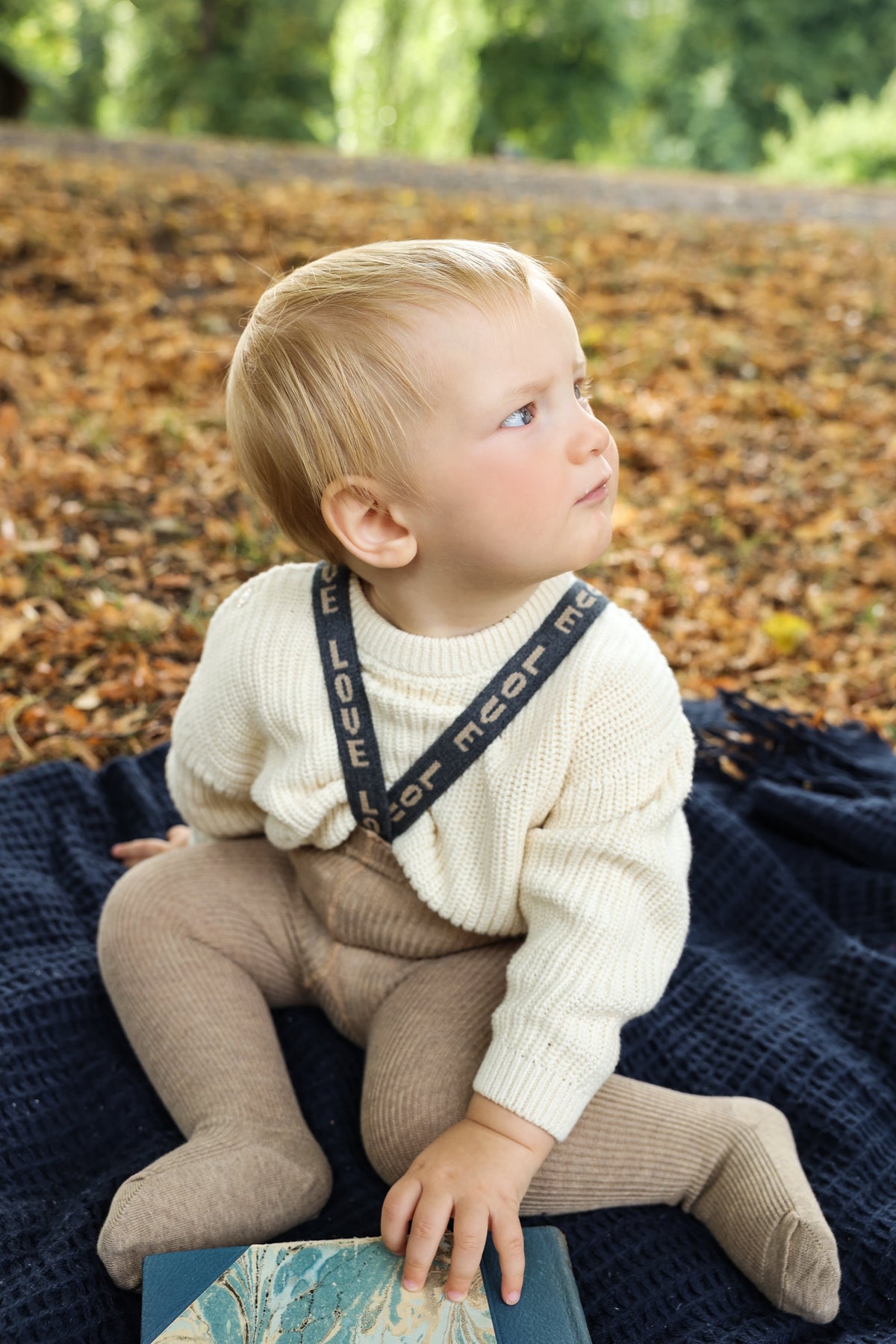 Retro Ribbed Footed Tights With Braces - Peanut Blend Patterned [SILLY Silas](The Stories We Knit Collection)