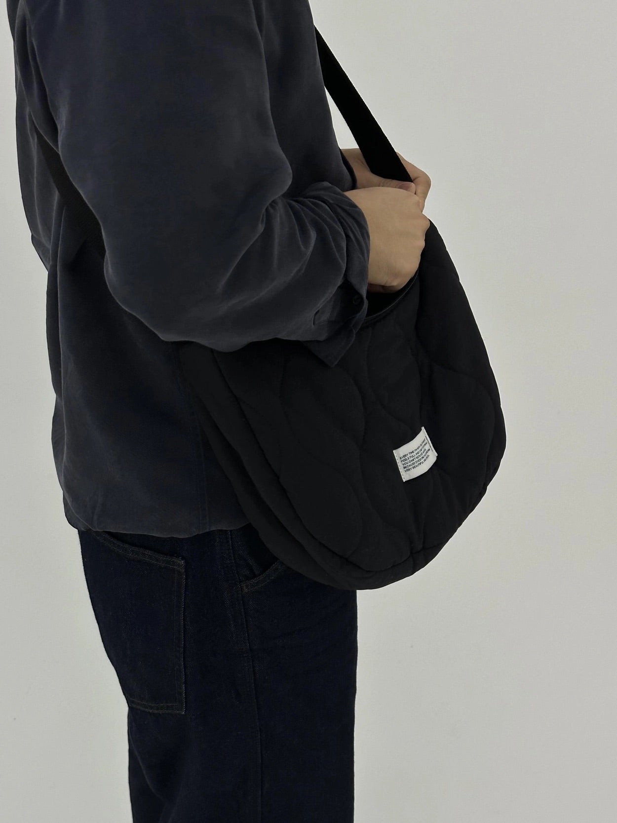 【オーダー会】Couple Cross Bag - Black Beige [wouldU]【2026年1月上旬以降順次お届け予定】