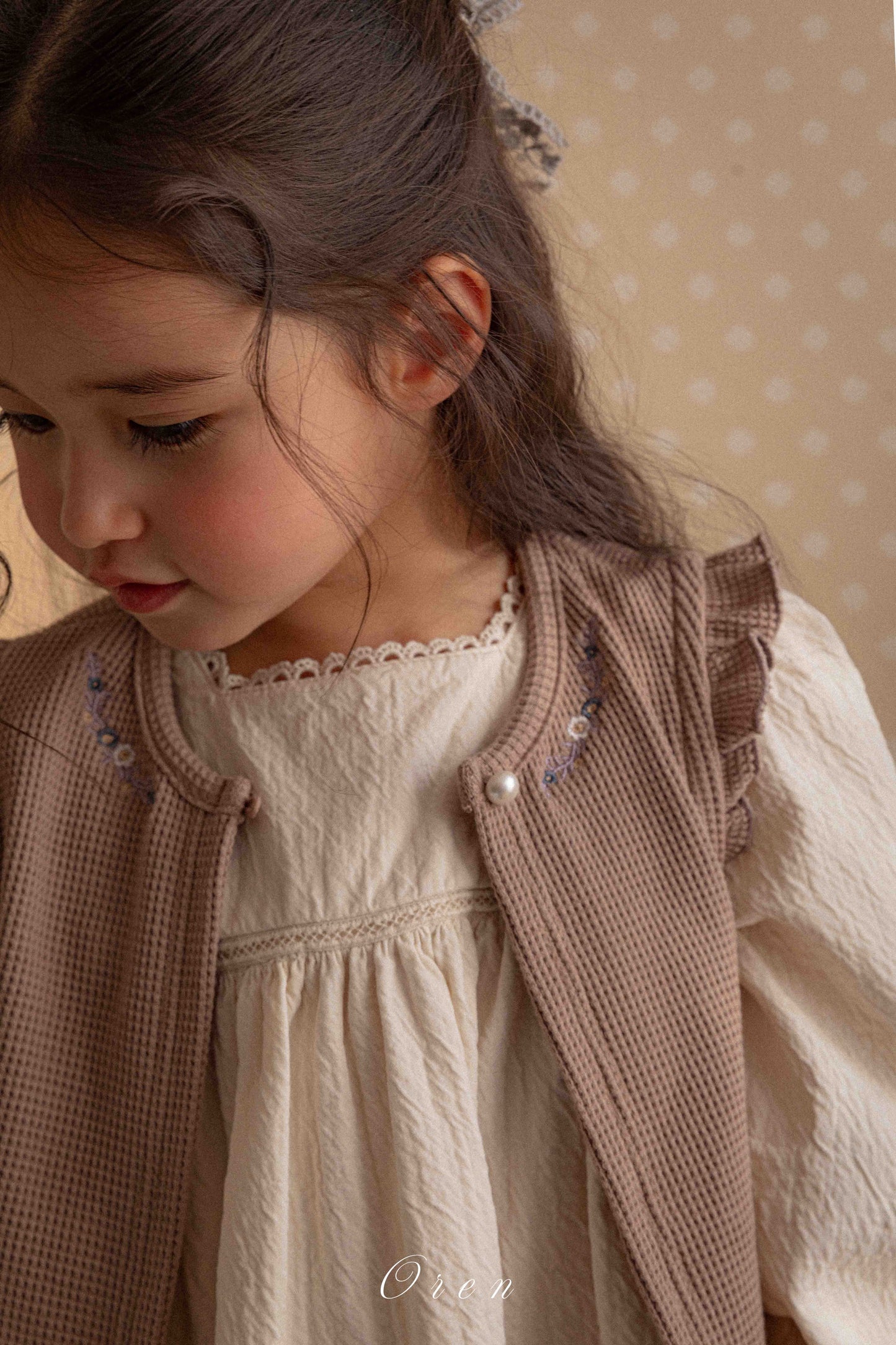 【予約商品】Emma embroidered vest [Oren] (26SS)【2026年3月中旬以降順次発送】