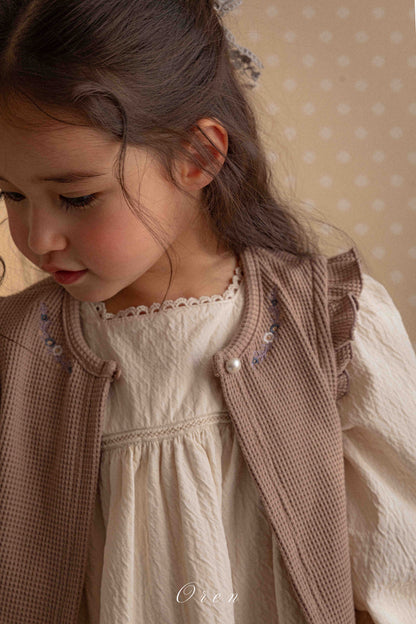 【予約商品】Emma embroidered vest [Oren] (26SS)【2026年3月中旬以降順次発送】