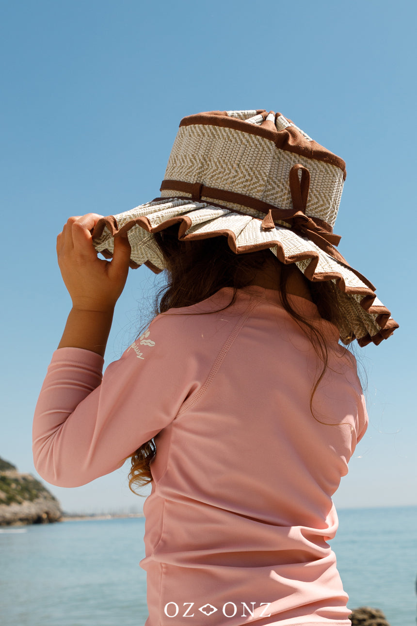 【OZONZ×LORNA MURRAY限定カラー】DOTORI Capri Hat  [OZONZ] (25SS)