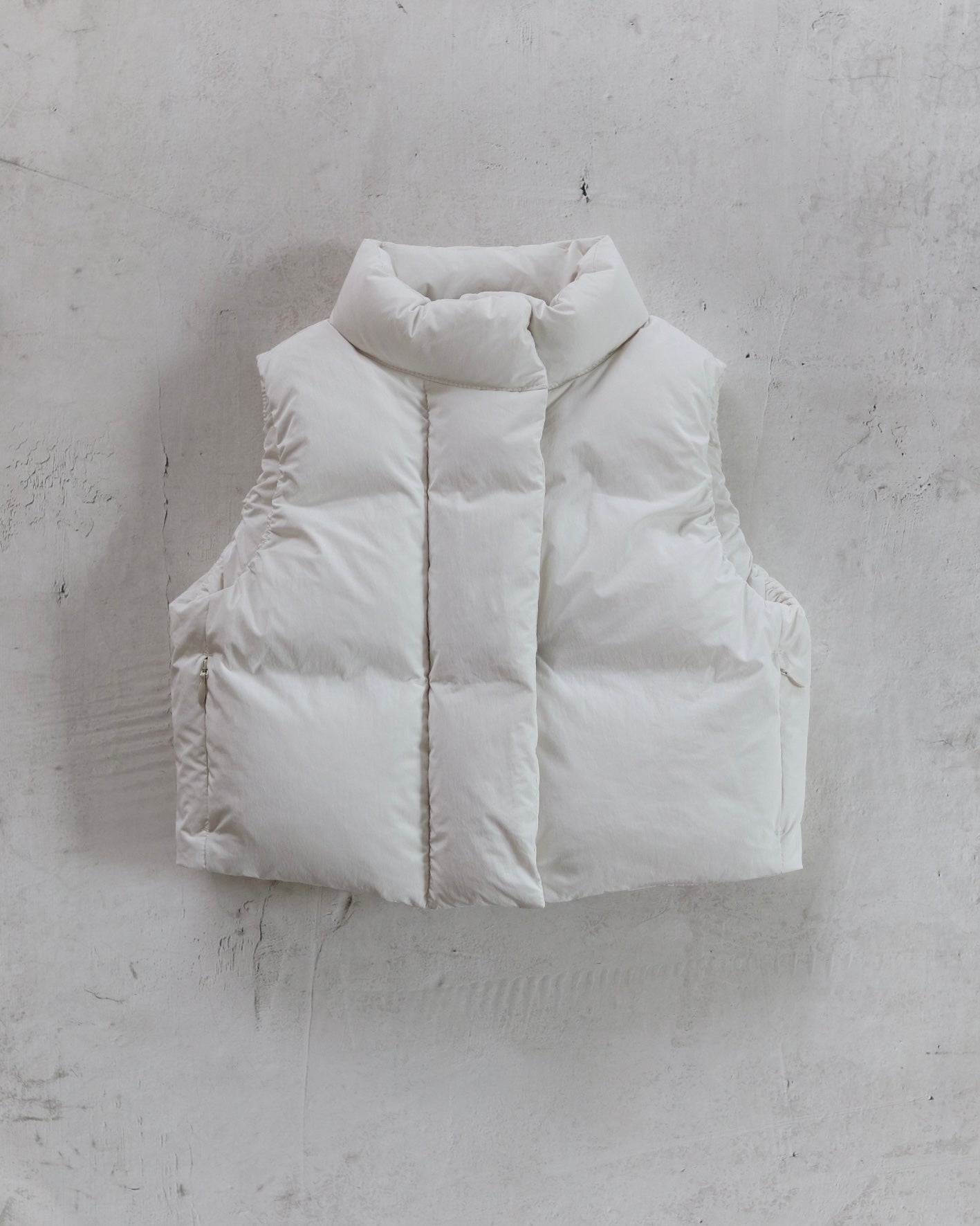 Padded vest - Cream [EARTH THE ARCHIVE] (26AW)