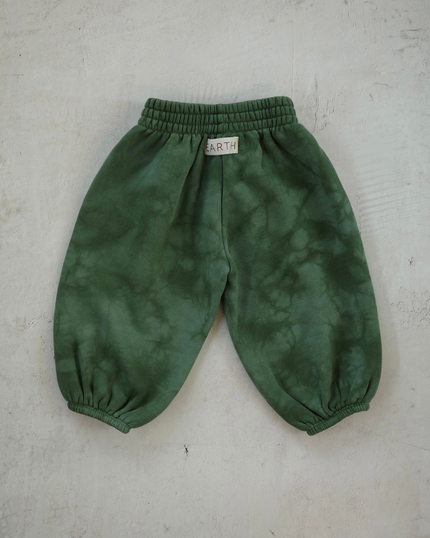 Organic French terry bottom - Grass Green Tie Dye [EARTH THE ARCHIVE] (26AW)