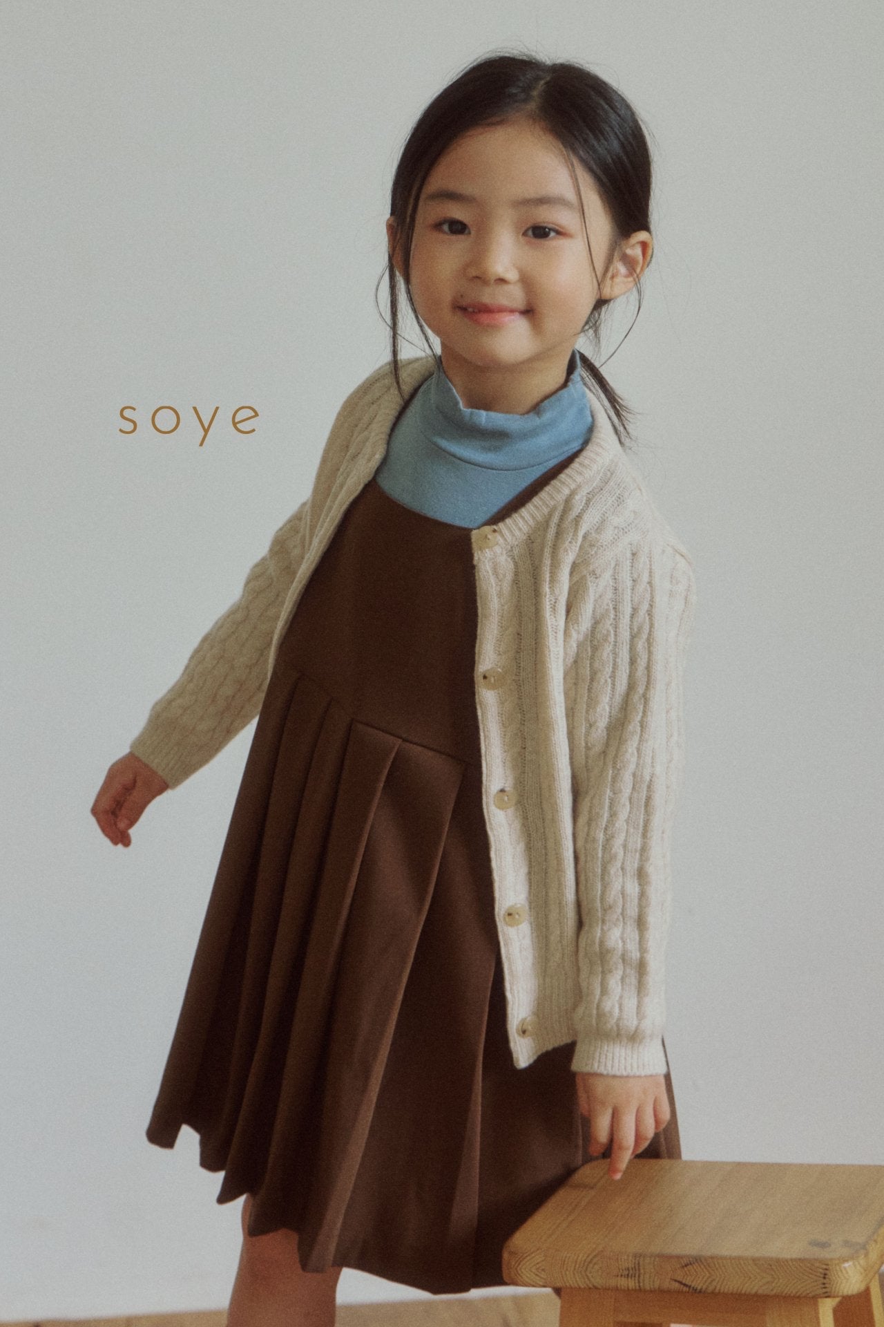 [soye] cashmere cable cardigan / beige