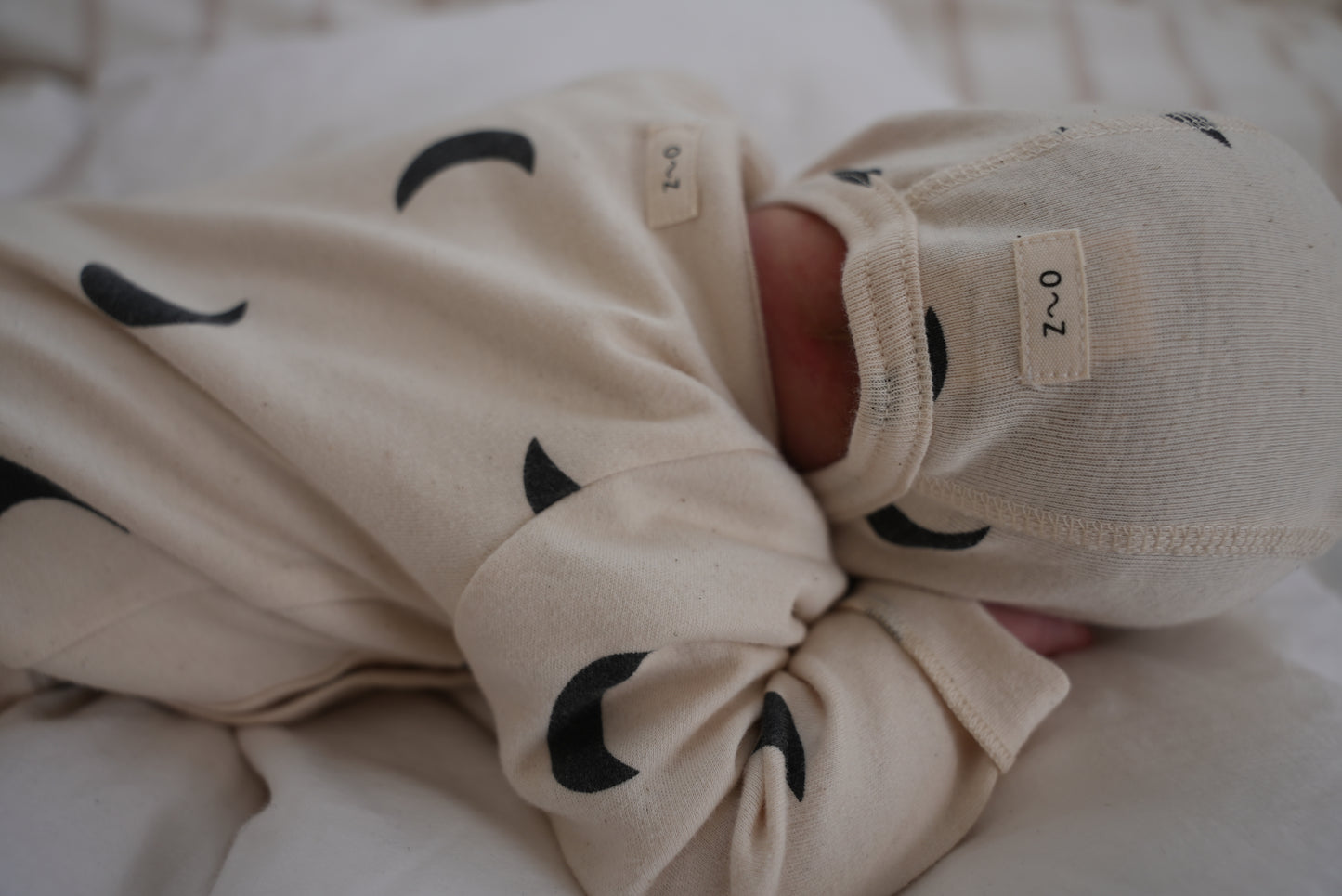 Undyed Midnight Bonnet GOTS [organic zoo] (26SS)