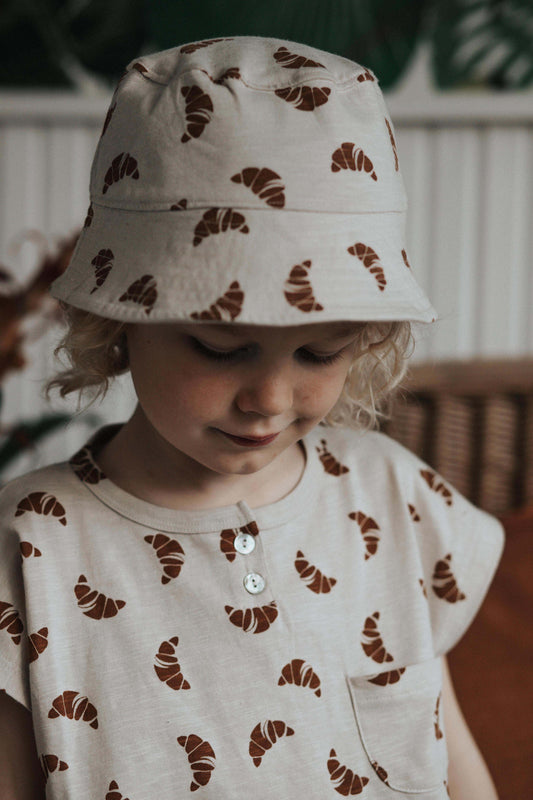 CROISSANT BUCKET HAT
