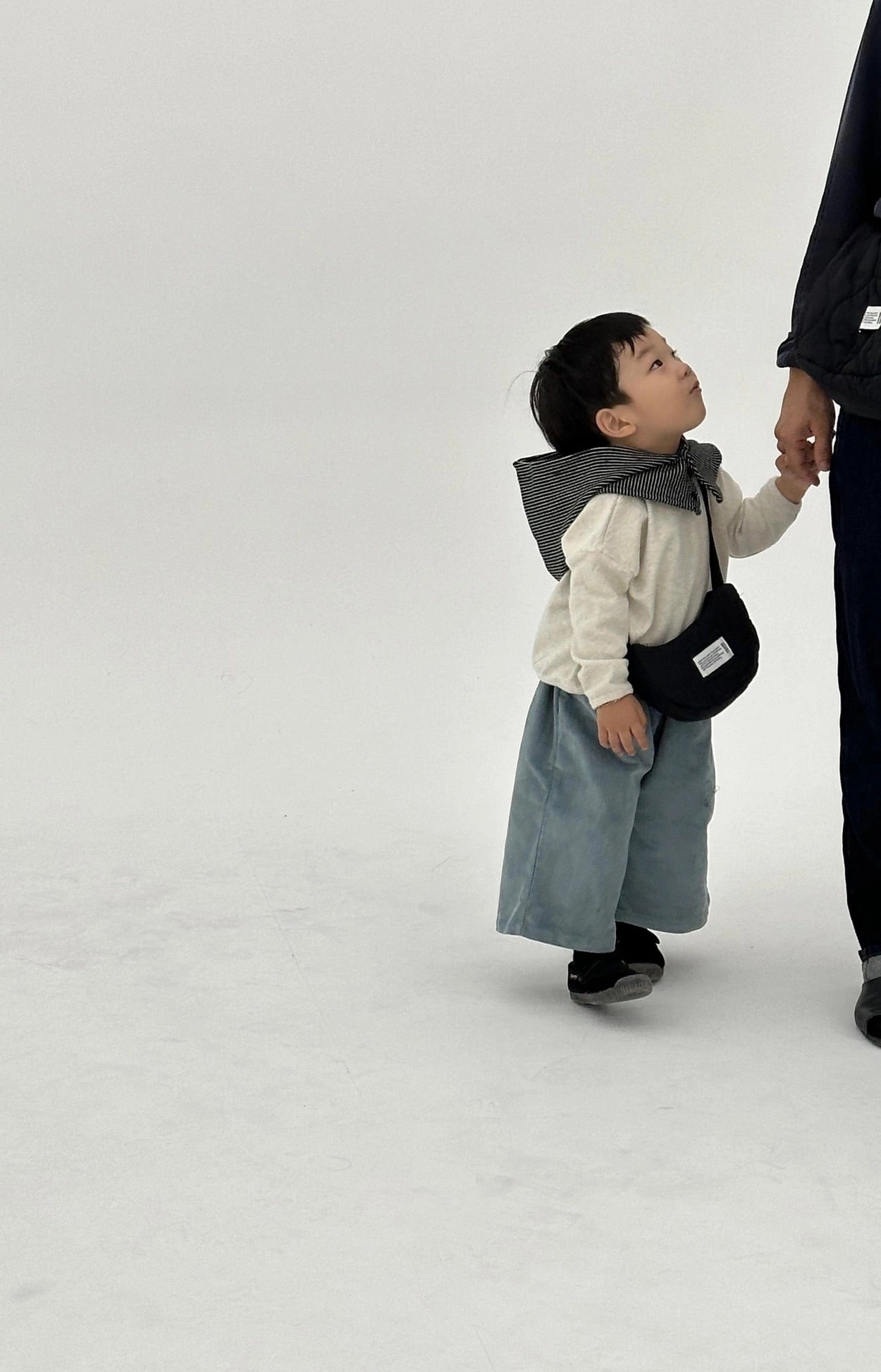 【オーダー会】Couple Cross Bag - Black Beige [wouldU]【2025年11月下旬以降順次お届け予定】