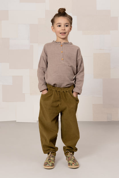 【予約販売】 CARROT PANTS - GREEN NUTRIA [STUDIO BOHEME] (25AW) 【2025年9月中旬以降入荷予定】