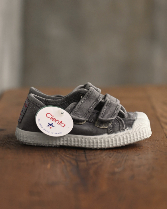 Velcro Double Strap Shoes - Gray (Vintage Wash Dyed)  [cienta]