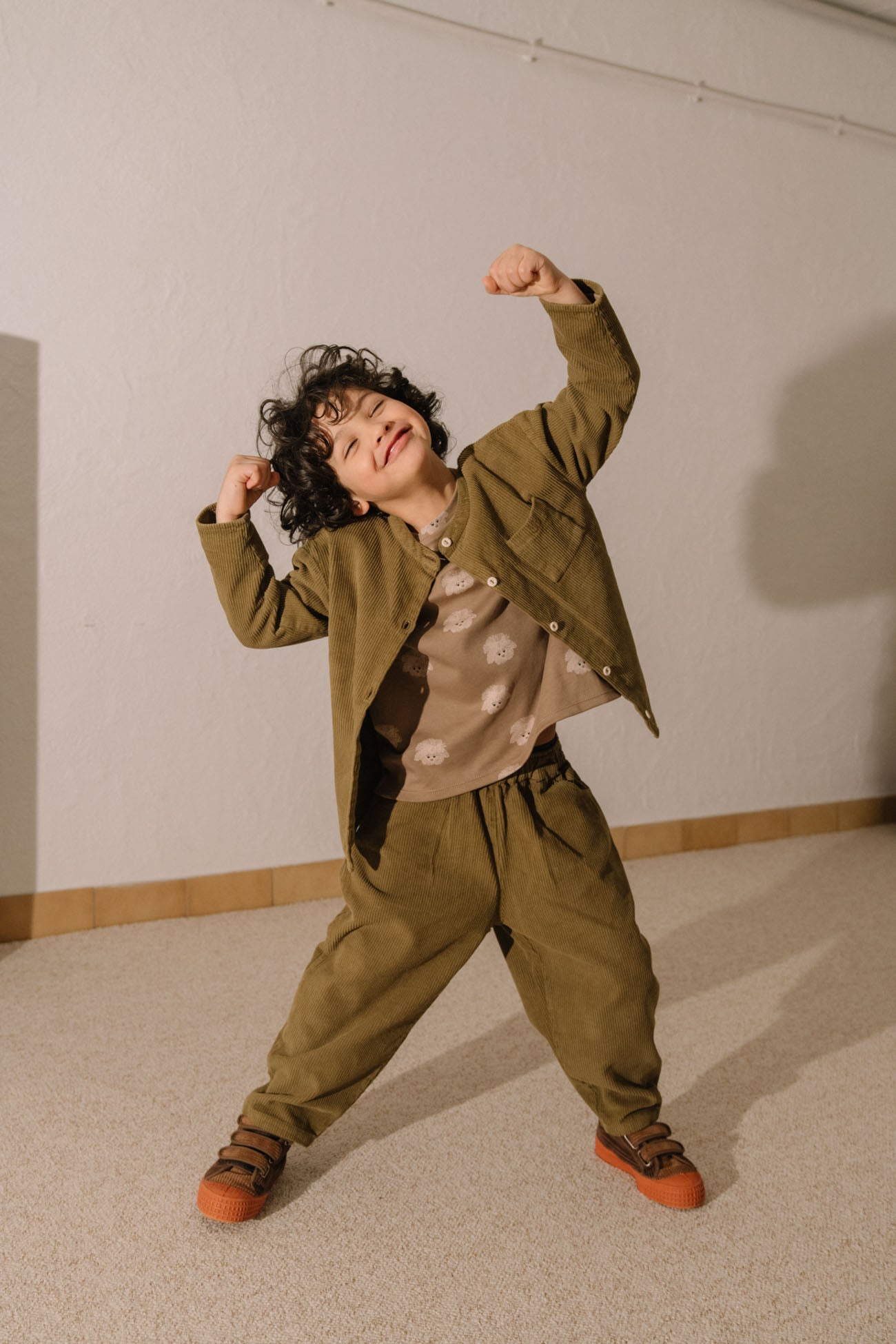 CARROT PANTS - GREEN NUTRIA [STUDIO BOHEME] (25AW)