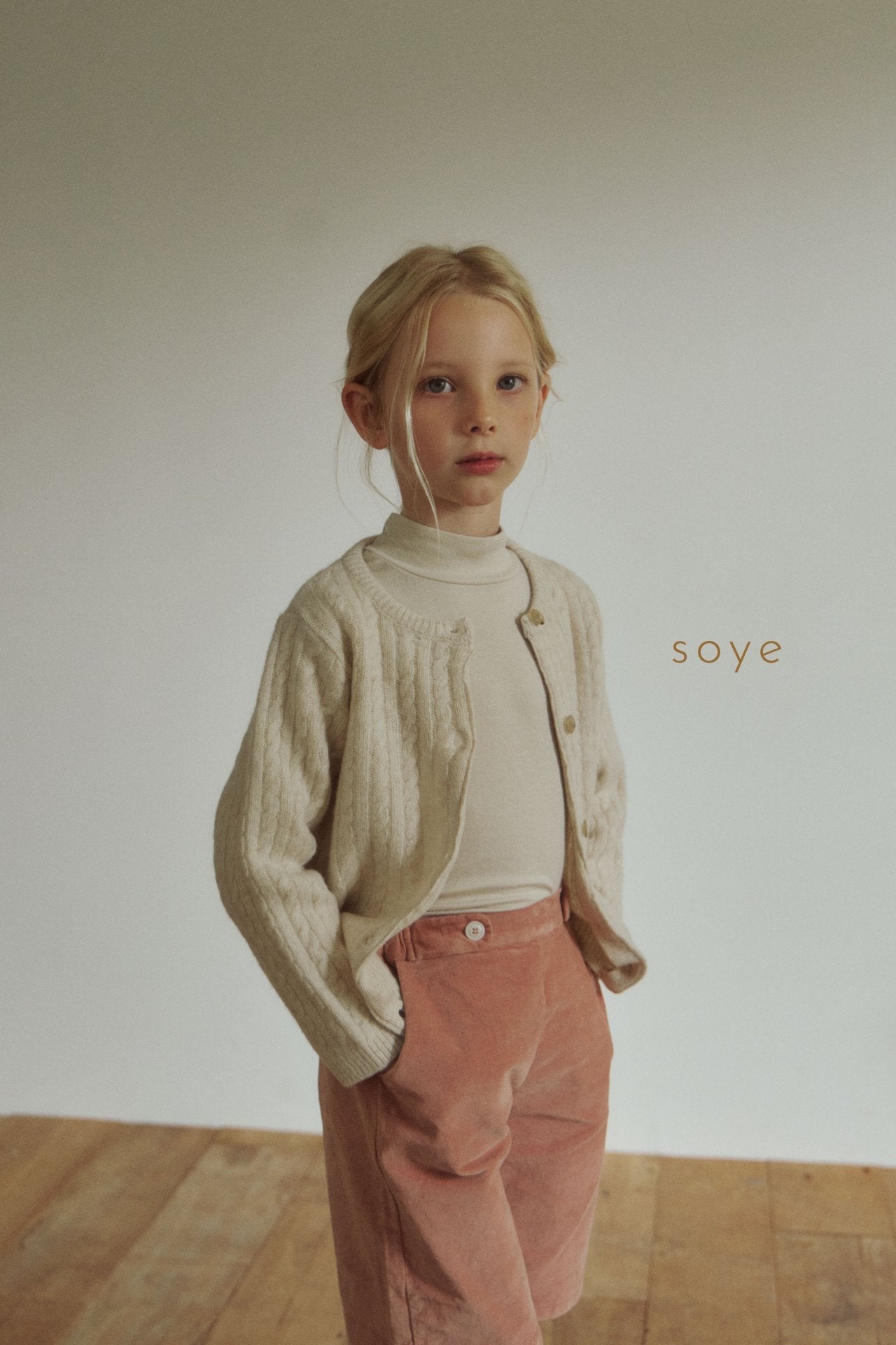 [soye] cashmere cable cardigan / beige