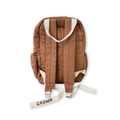 【予約販売】Everyday Backpack - brown [GROWN] (25HOLIDAY)【2025年12月下旬以降順次発送】