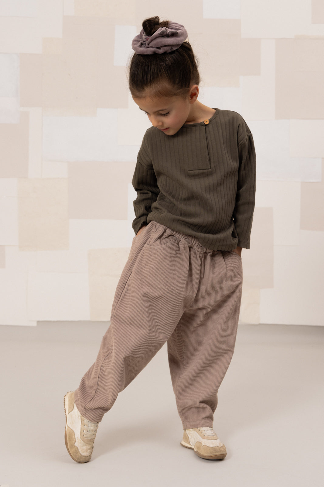 【予約販売】 CARROT PANTS - LIGHT MAUVE [STUDIO BOHEME] (25AW) 【2025年9月中旬以降入荷予定】