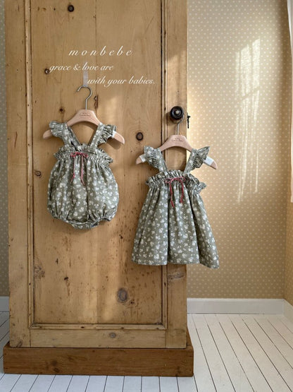 【予約商品】Flower frill one-piece [monbebe] (26SS)【2026年3月中旬以降順次発送】