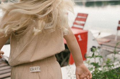 【26年11月オーダー会】 Volume Sleeveless - Jersey [EARTH THE ARCHIVE] (全2色) 【2026年3月上旬以降お届け予定】