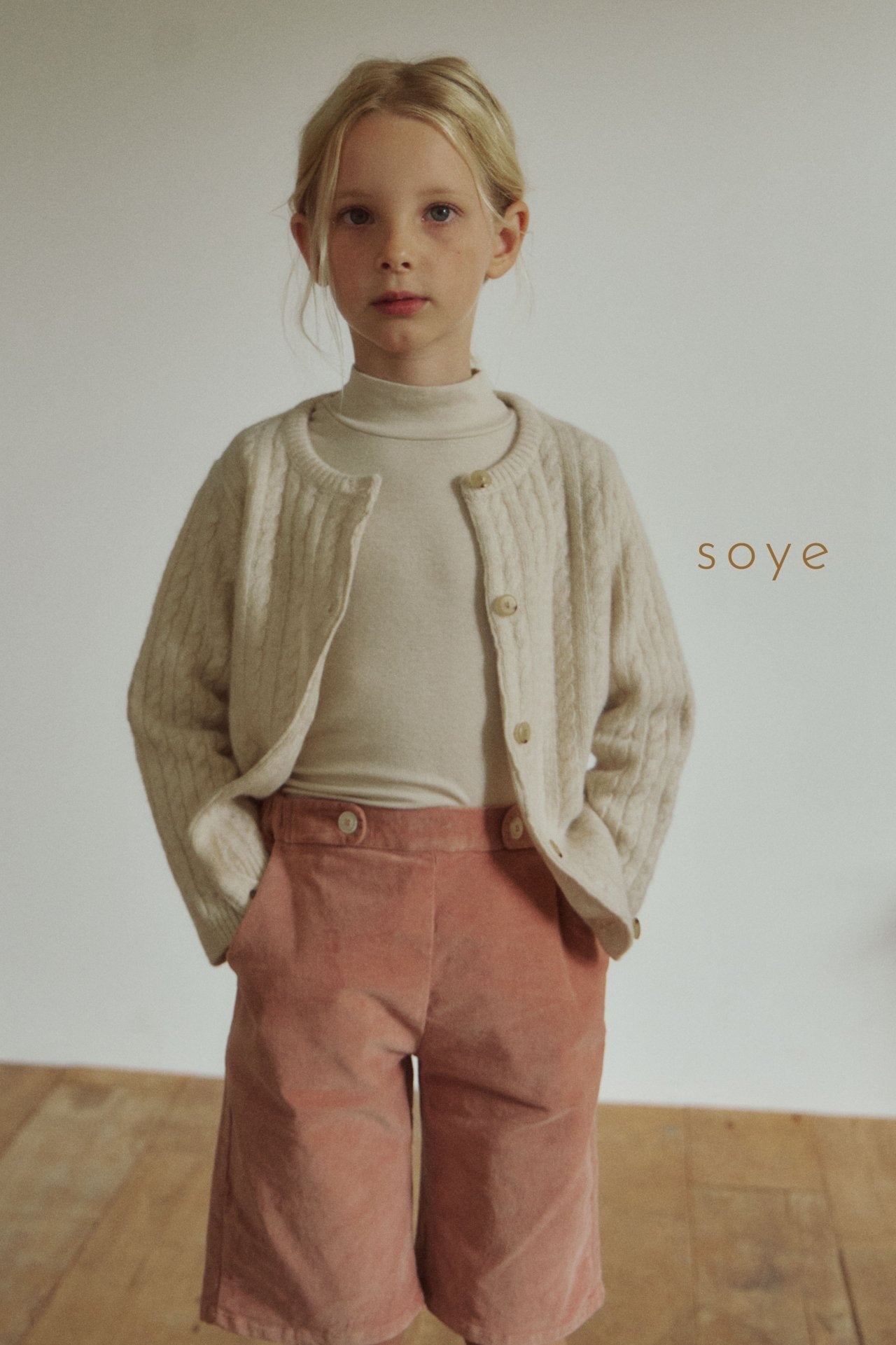 [soye] cashmere cable cardigan / beige