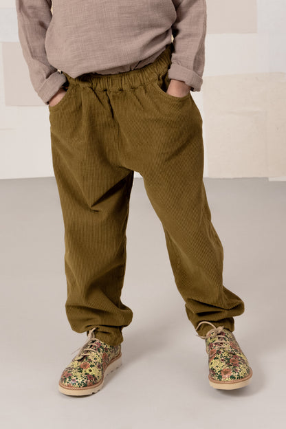【予約販売】 CARROT PANTS - GREEN NUTRIA [STUDIO BOHEME] (25AW) 【2025年9月中旬以降入荷予定】